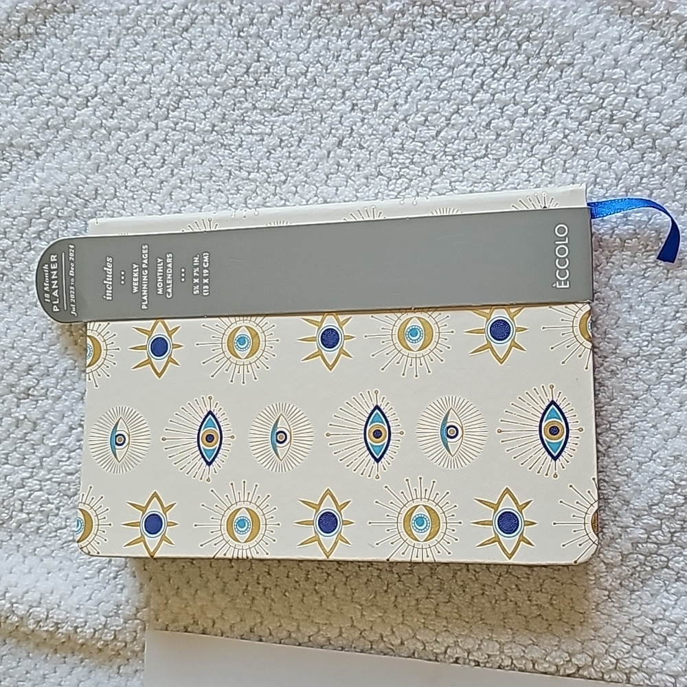 18 MONTH PLANNER - Picture 7 of 8